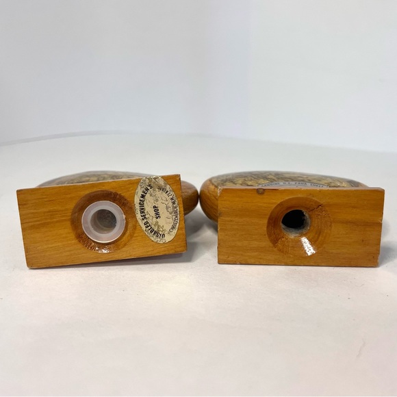 Ataahua New Zealand Genuine Paua Shell Salt and Pepper Shakers - Picture 10 of 10